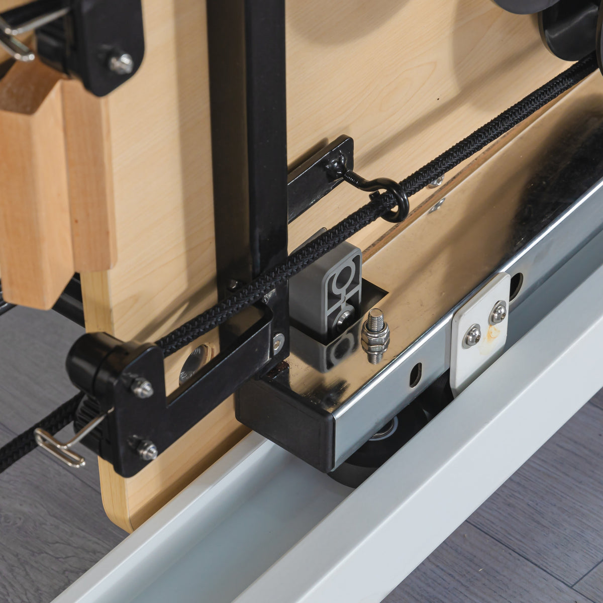 Reformer Studio - Aluminium Aligna