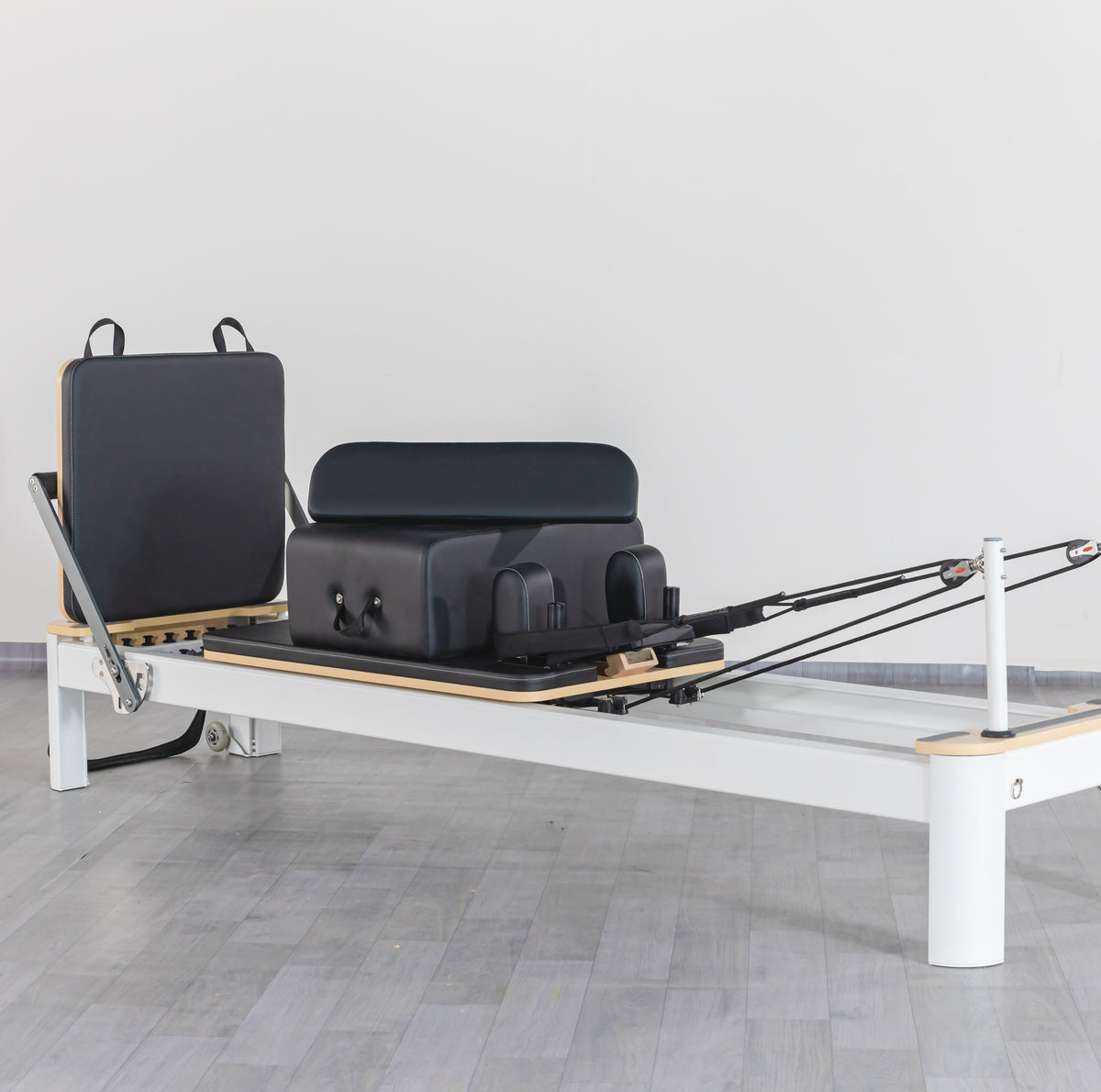Reformer Studio - Aluminium Aligna