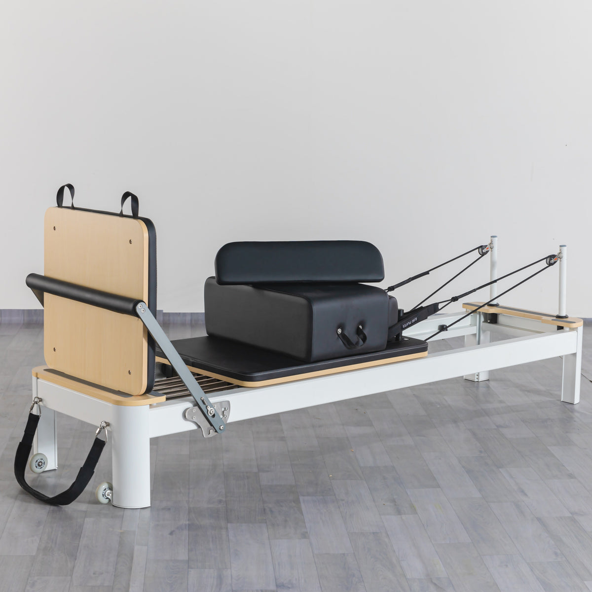 Reformer Studio - Aluminium Aligna