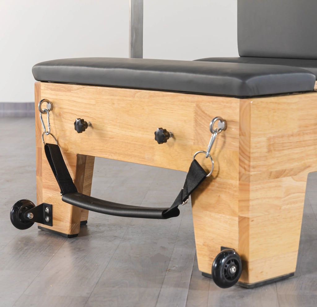 reformer studio en bois de chene, roulettes